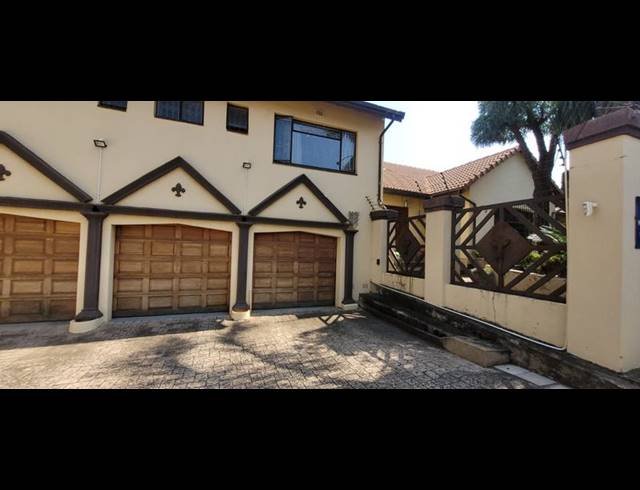 4 BEDROOM HOUSE FOR SALE IN GLENVISTA